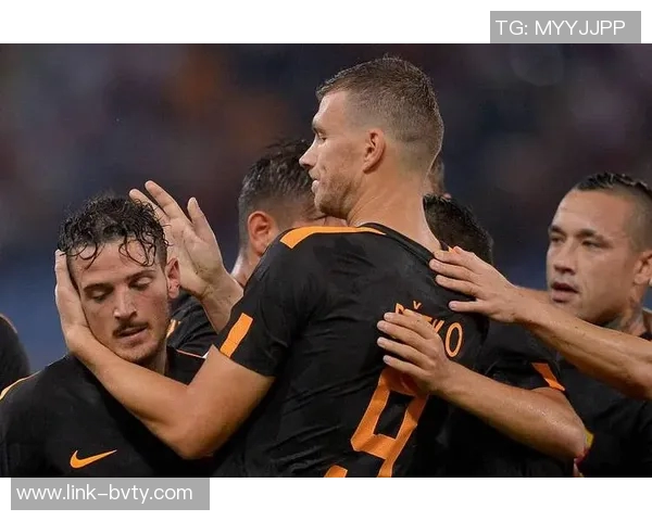 弗洛伦齐强调罗马争取前四名目标与尤文那不勒斯展开激烈竞争 弗洛伦齐强调罗马争取前四名目标与尤文那不勒斯展开激烈竞争